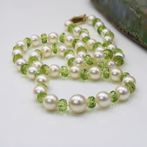 Collier Collier de perles de culture et de perles de péridot 58 Facettes 23-334