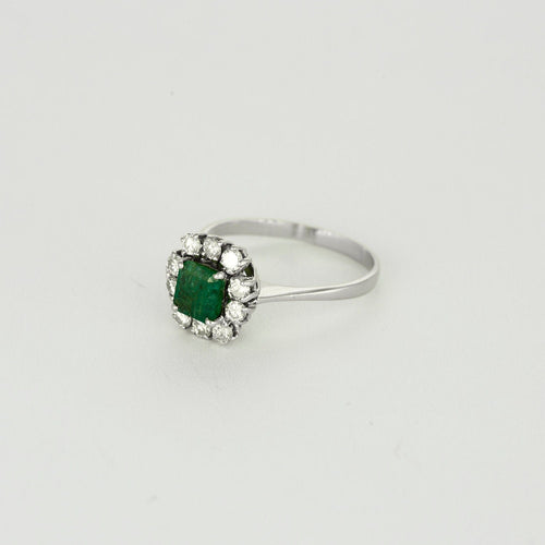 Bague 57 Bague Marguerite or gris, émeraude et diamants 58 Facettes CAN1063