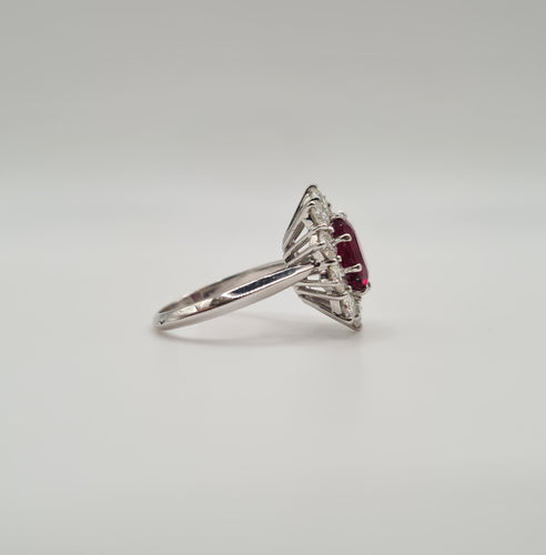 Bague 51 Bague or blanc sertie d’un rubis et diamants 58 Facettes