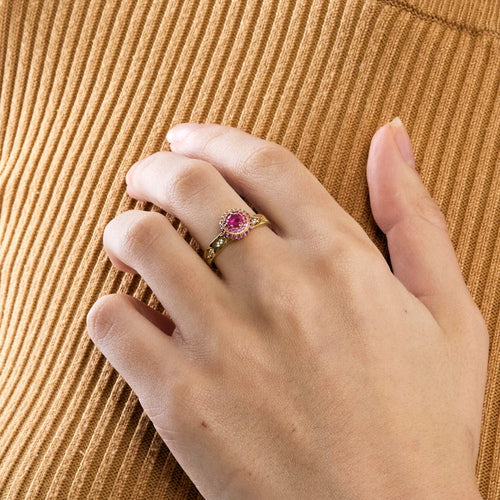 Bague 55 Bague or jaune rubis et saphirs roses 58 Facettes