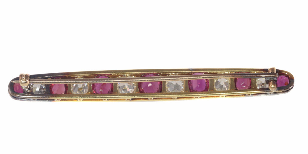 Montre Deco Dazzle : une fusion de diamants et de rubis 58 Facettes 22027-0057