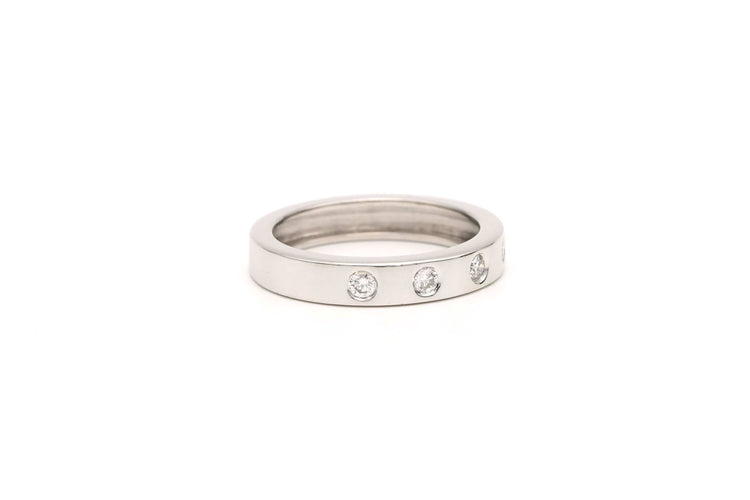 Bague contemporaine en or blanc 18 carats sertie de diamants "taille" brillant (+-0.25ct)