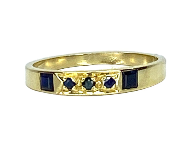 55 Bague en or jaune et saphirs 58 Facettes AB569