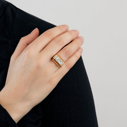Bague 48 Bague chevalière godronnée diamants 58 Facettes 31300515