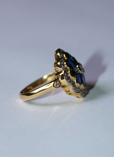 Bague Fleur or jaune, diamants, saphirs