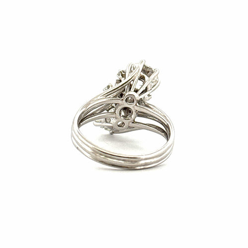 Bague ancienne en platine et diamants