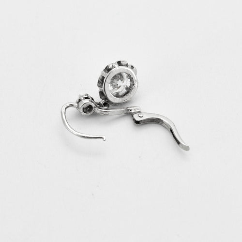 Boucles d'oreilles Paire de Dormeuses Or Blanc 58 Facettes