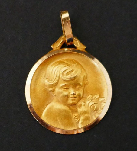 Pendentif Médaille Ange et bouquet de roses Art Déco 58 Facettes