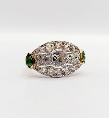 Bague 54.5 Bague marquise inversée Art déco en or 18k et platine, diamants et émeraudes 58 Facettes A06453
