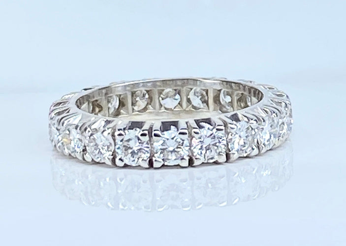 Bague 53 Alliance en or blanc et 20 diamants 58 Facettes AB578