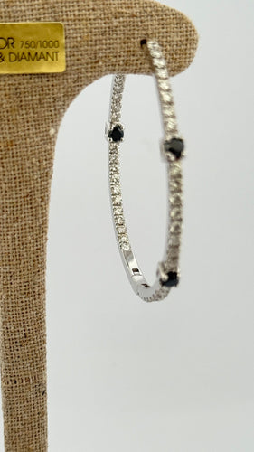Boucles d'oreilles Créoles en or blanc 18 carats et diamants 58 Facettes