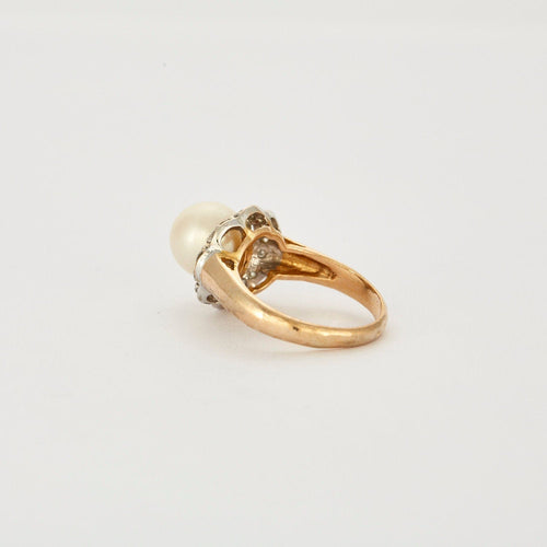 Bague Bague avec perle et diamants 58 Facettes 240171