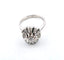 Bague 53 Bague en or blanc avec diamant central et diamants environnants 58 Facettes