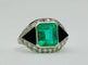 Bague 52 Bague Art Déco en platine ornée d'émeraudes, d'onyx et de diamants 58 Facettes 50306