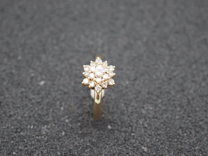 Bague 54 Bague marguerite diamants or jaune 750 58 Facettes