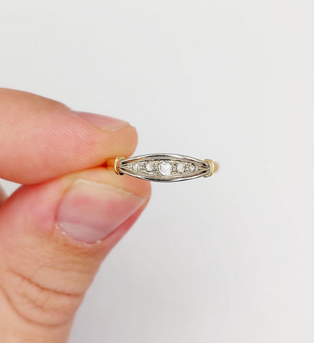 Bague 58 Bague jarretière Art Déco or jaune, diamants taille rose (circa 1920) 58 Facettes A06032