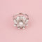 Bague 53 BUCHERER Bague florale en or blanc et diamants 58 Facettes
