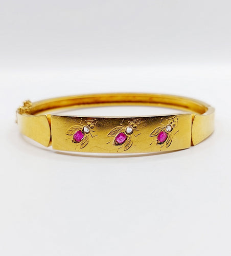 Bracelet Bracelet jonc antique or jaune décoré d'abeilles orné de rubis et de diamants taille roses (circa 1890) 58 Facettes A04772