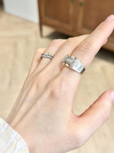 Bague 51.5 Bague Tank en or rose 18k et platine et diamants 58 Facettes