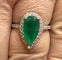 Bague 52 Bague en or blanc 18 carats émeraude et diamants 58 Facettes