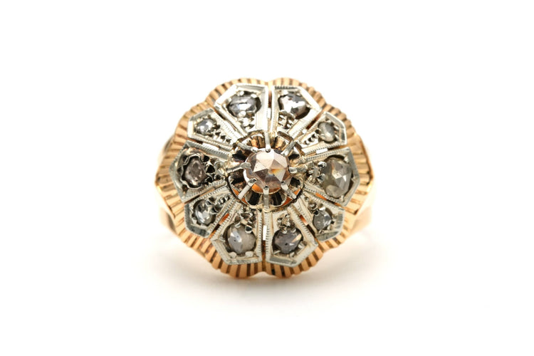 Bague Art Déco en or jaune et blanc 18 carats sertie de diamants "taille" rose