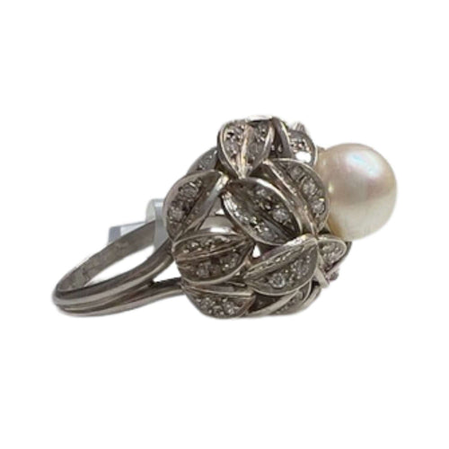 Bague 57 Bague style rétro 1945 en platine avec diamants et perle 58 Facettes A1139 (4402)