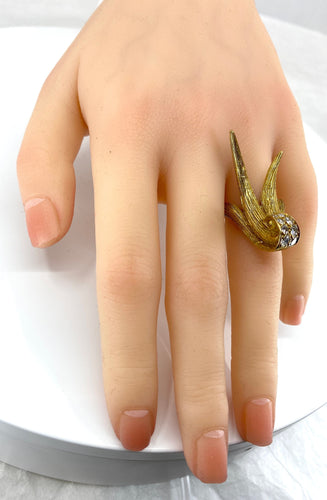 Bague Bague en or 18 carats sertie de diamants signée MAUBOUSSIN 1967 58 Facettes