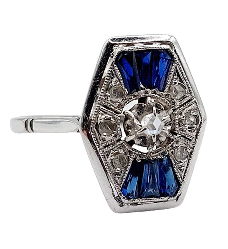 Bague 54 Bague marquise art deco or blanc 18k et platine ornée de diamants taille roses et de saphir calibrés dans une monture géométrique 58 Facettes A04970