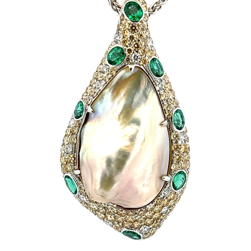 Collier Collier or , diamants , mabe de Tahiti et émeraudes 58 Facettes