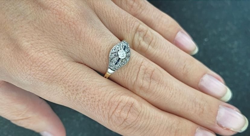 Bague 52 Bague Art Déco deux ors diamants et saphirs 58 Facettes