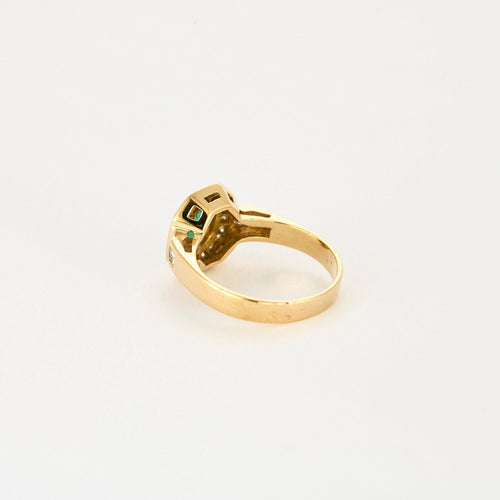 Bague 49.5 Bague vintage en or jaune 18K, diamants et émeraude. 58 Facettes
