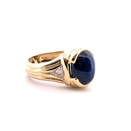 Bague 65 Chevalière homme en or jaune 18 carats saphir et diamants 58 Facettes