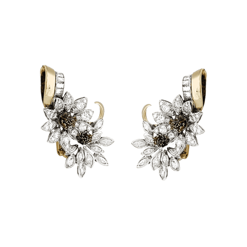 Boucles d'oreilles Boucles d'oreilles, "Edelweiss", en or jaune, platine et diamants. 58 Facettes 29984