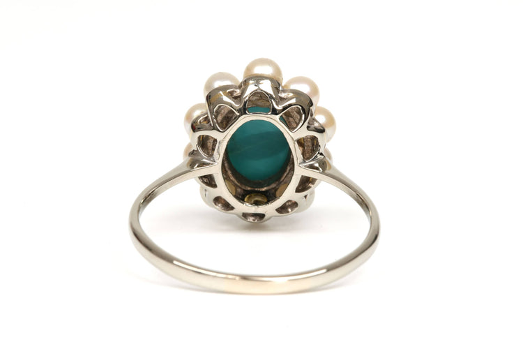 Bague Art Déco en or blanc 18 carats sertie d'une turquoise et de perles