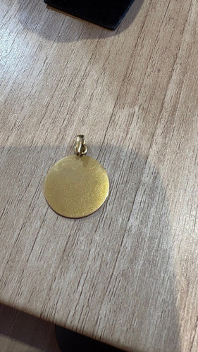 Pendentif AUGIS - Médaille Plus qu’hier, moins que demain - or jaune 58 Facettes 096531084332