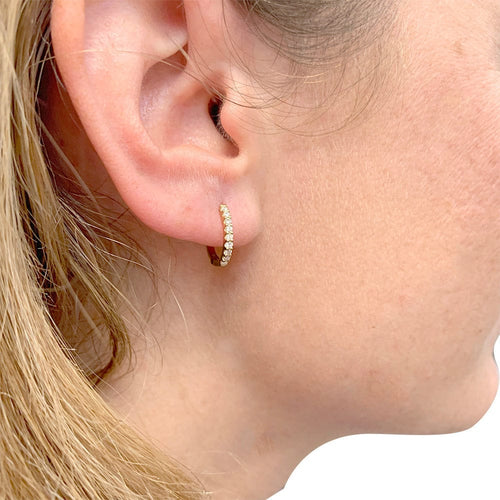 Paire de petites créoles en or jaune, diamants. 58 Facettes 34285