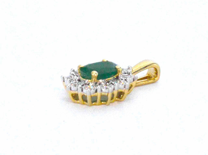 Pendentif Pendentif en or avec une émeraude ovale verte et des diamants naturels 58 Facettes 2369