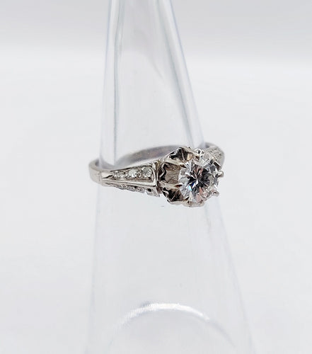 Bague 47 Bague solitaire Art Déco or blanc, platine et diamant 0,55 carat (circa 1930) 58 Facettes A00256