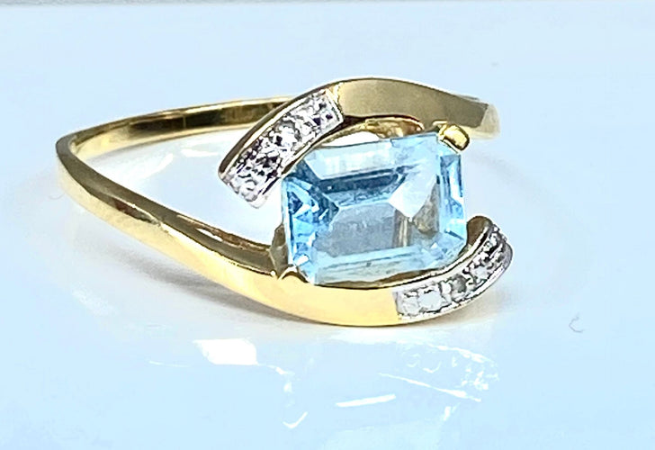 Bague 58 Bague or jaune aigue-marine et diamants 58 Facettes AB372