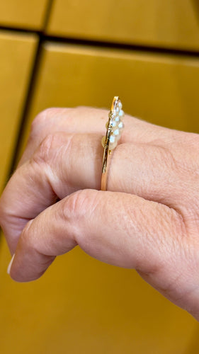 Bague 51.5 Bague en or jaune 18 carats et perles 58 Facettes