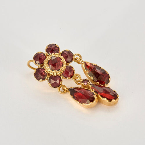 Boucles d'oreilles Boucles d'oreilles "Girandoles" Or Jaune et Grenats 58 Facettes GU162