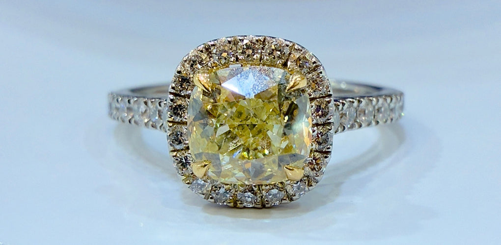 Bague 52 Solitaire en or blanc diamant jaune fancy yellow 58 Facettes