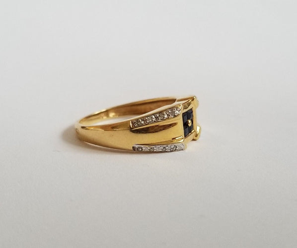 Bague 53 Bague or jaune saphirs et diamants 58 Facettes