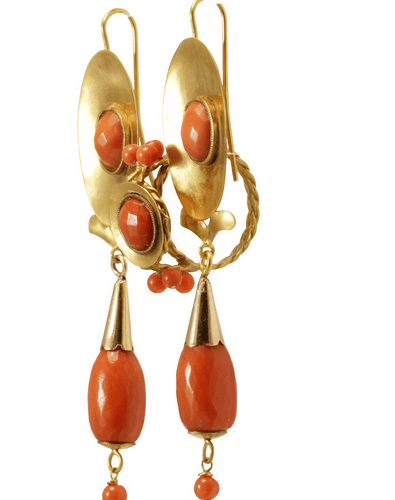 Bague Boucles d'oreilles et bague anciennes en corail et or jaune 58 Facettes 7694