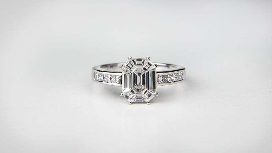 Bague Bague Cluster Diamant Illusion Set 58 Facettes Diacarre