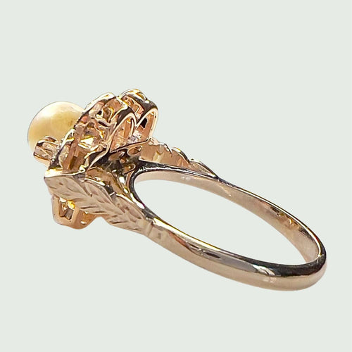 Bague SORTIJA DE DISEÑO ART DECO ÉPOCA 1930- 1935 de ORO 18 kts con DIAMANTES s y PERLA de cultivo. 58 Facettes Q988A