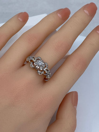 Bague 60 Bague jonc en Or blanc rubané & Diamants 58 Facettes