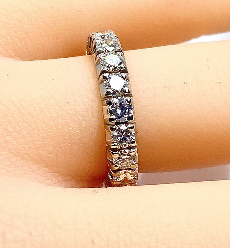 Bague 53 Alliance en or blanc et 20 diamants 58 Facettes AB578