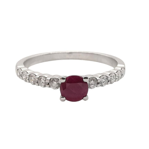 Bague 55 Bague en or blanc, rubis & diamants 58 Facettes