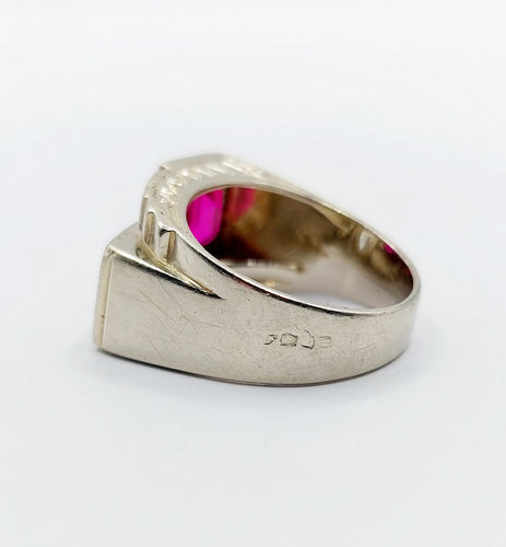 Bague 47 Bague chevalière art deco or blanc 18k et platine ornée d'un diamant taille rose et d'un rubis synthétique 58 Facettes A04973